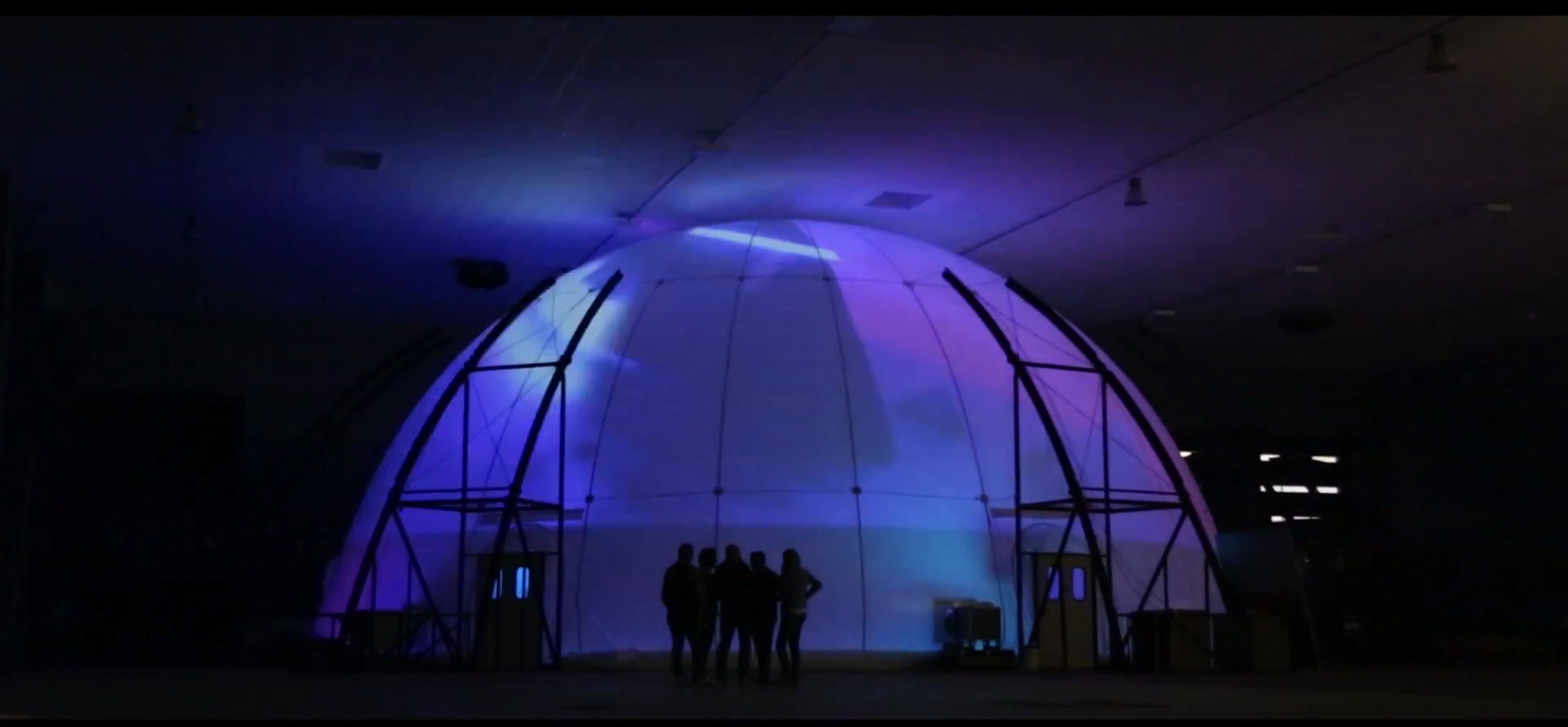 DOMEXPERIENCE Struttura itinerante per proiezioni immersive